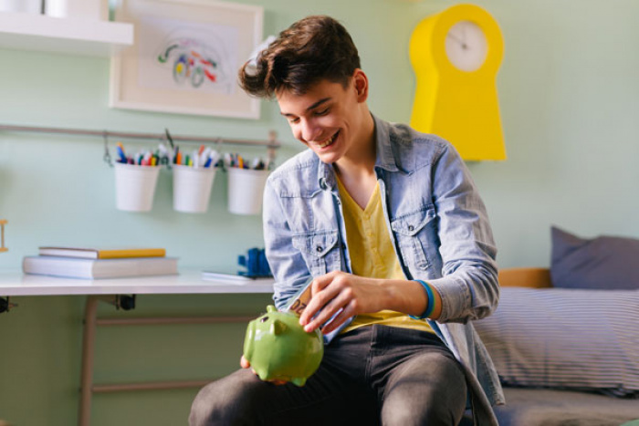 Teen saving for the future